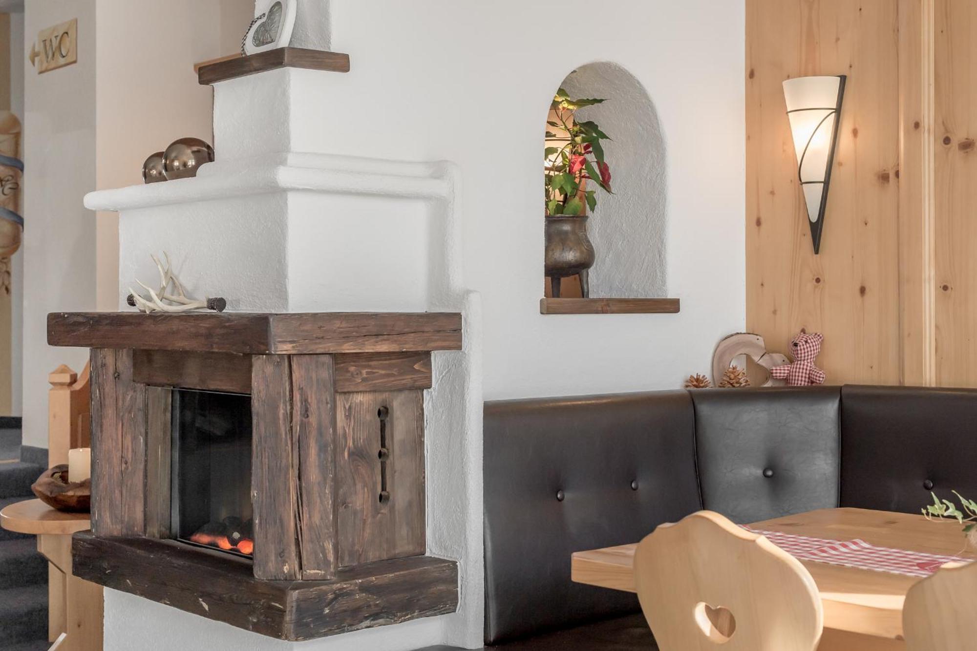 Sonne & Schnee In Kuehtai Hotell Rum bild